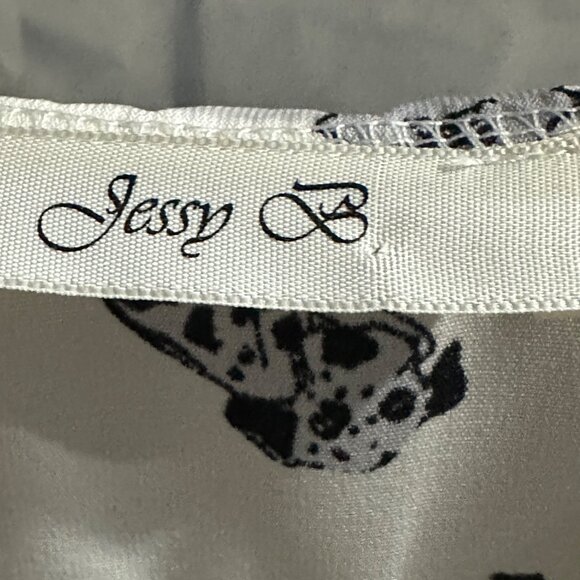 Jessy B size L cream with puppy print Peter Pan collar 3/4 sleeve blouse - Picture 5 of 7
